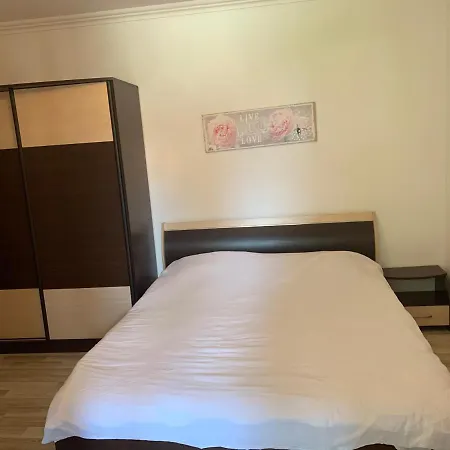 Apartament к-с олимп , влас , Dinevi *